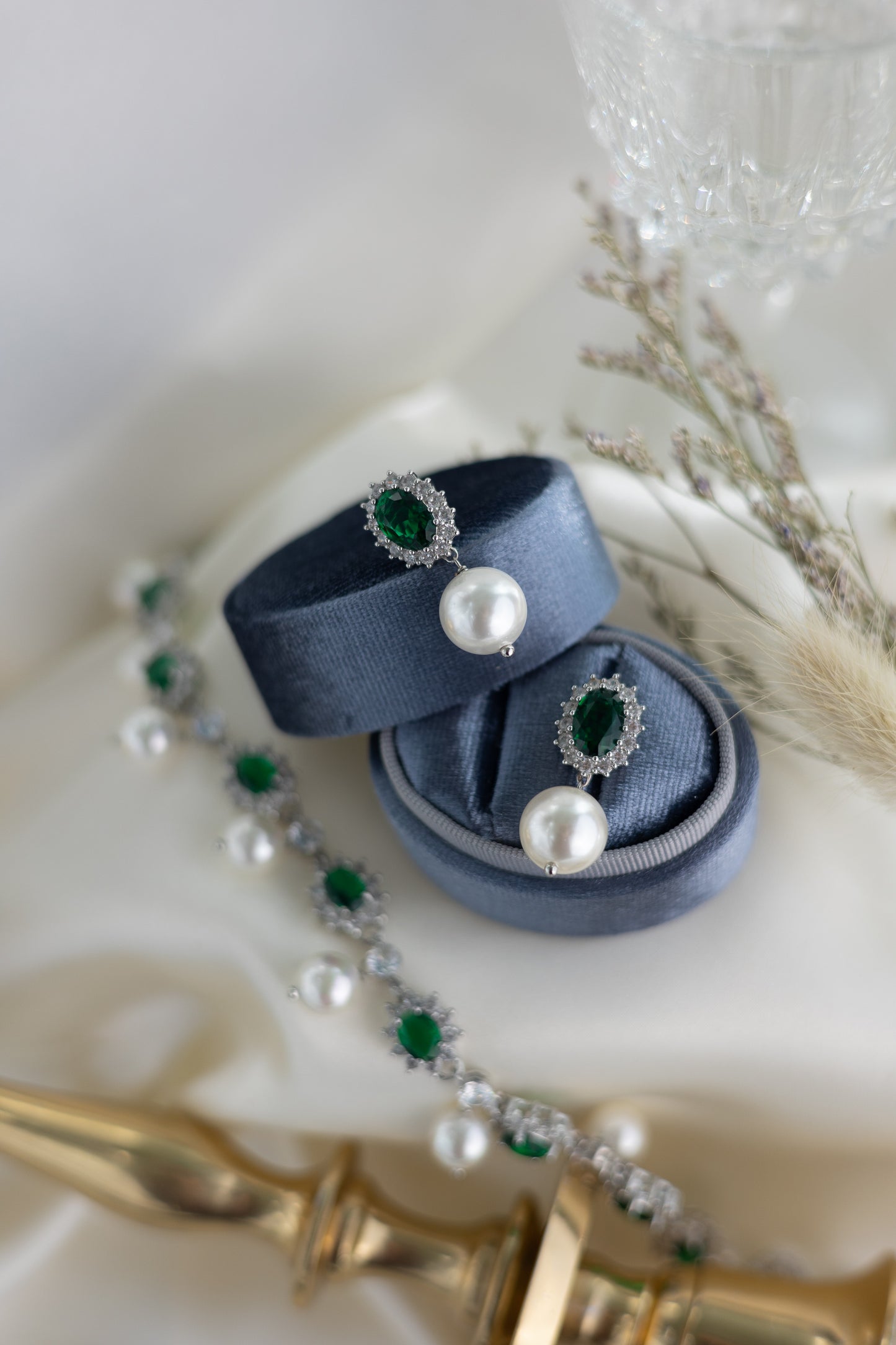 lady di style earrings with emerald colour stones and zirconias and pearls, vintage style